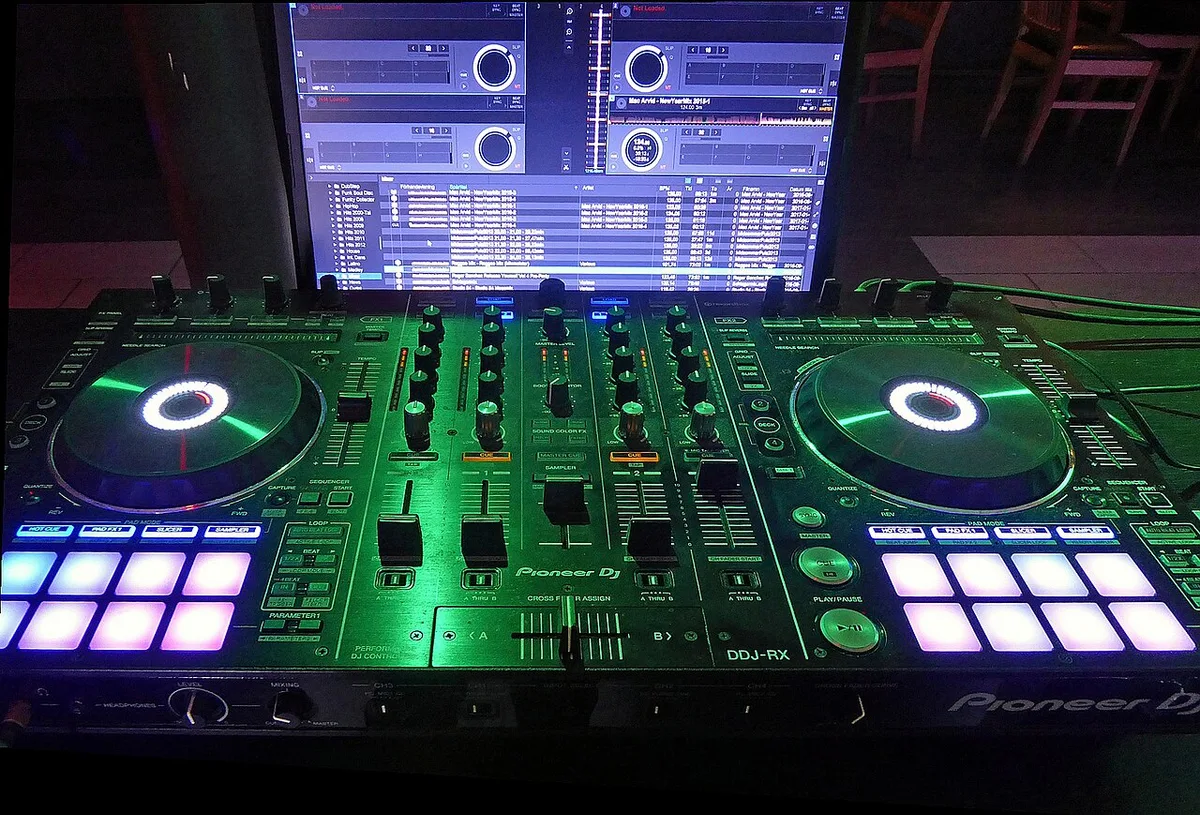 Son DJ : comment régler les basses, médiums et aigus pour un son parfait