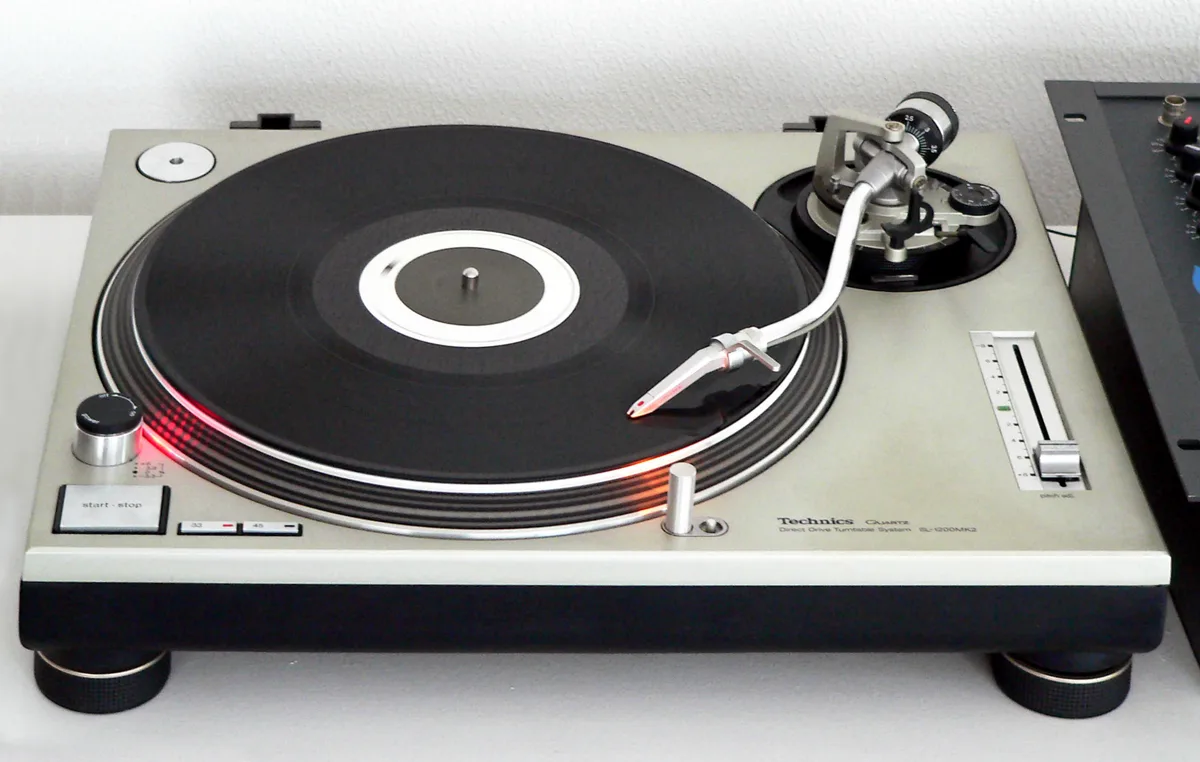 Technics SL-1210 MK2 : pourquoi cette platine est une légende du DJ