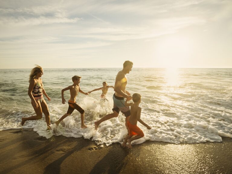 Filmer ses enfants en vacances : astuces avec une camera de location
