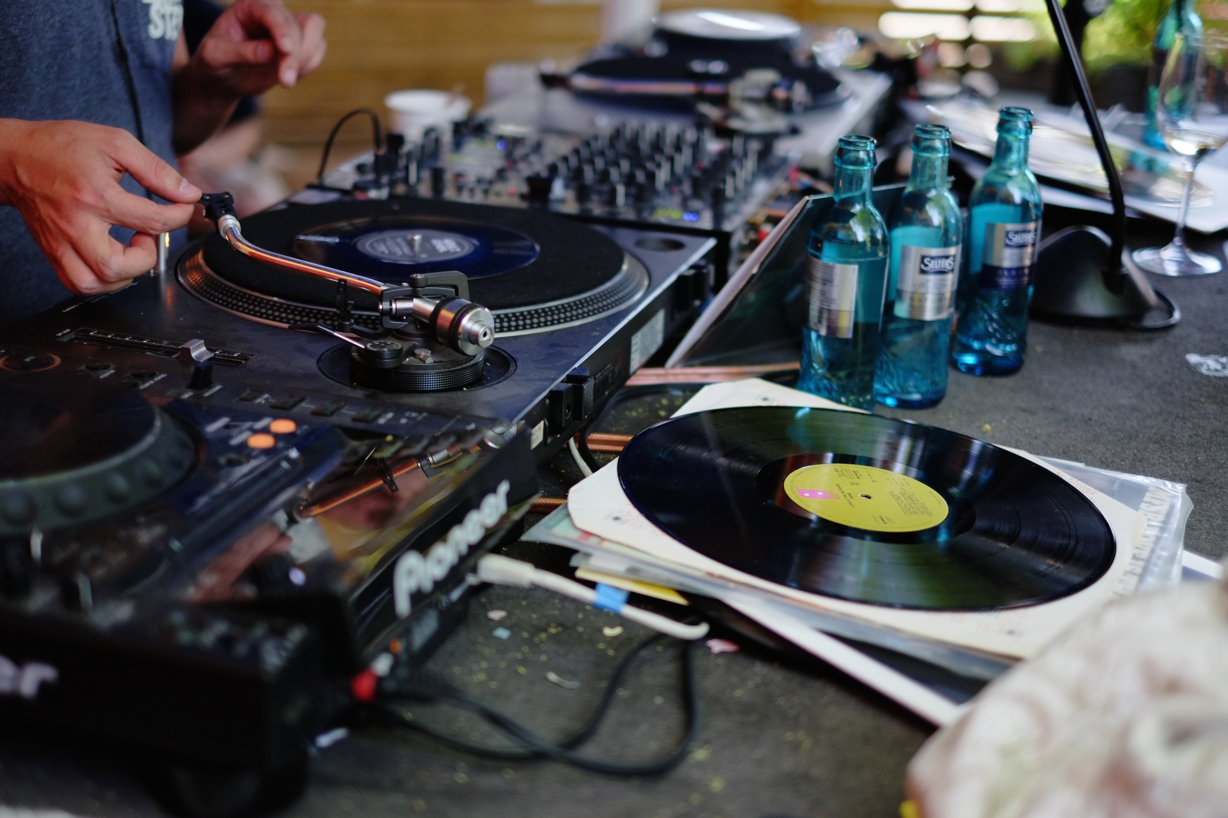 Ambiance sonore de mariage du vin d'honneur a la soiree dansante