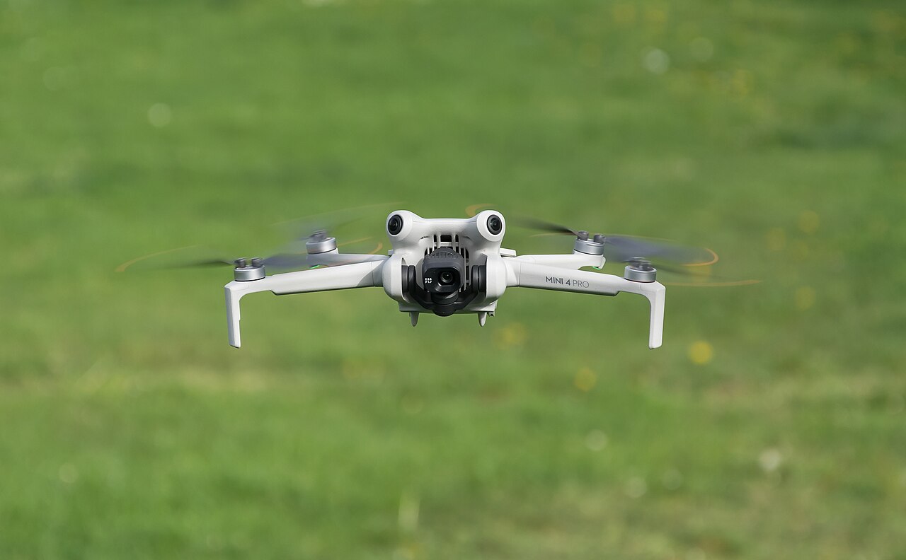 DJI Mini 4 Pro vs Mini 5 Pro : lequel louer en 2026 ?