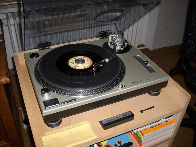 Scratch DJ : initiation au scratch sur Technics SL-1210